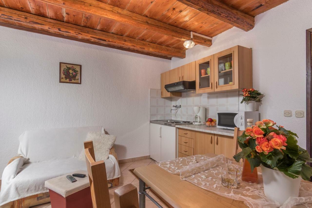 פורץ Apartmani Zikovic מראה חיצוני תמונה